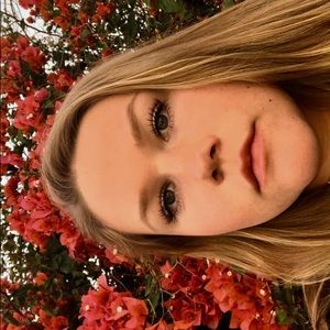 Meet your Posher, Madeline